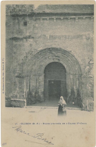 Porte d'entrée de l'Eglise Sainte-Croix