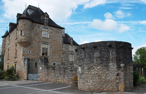 Le château, coeur historique d'Aren
