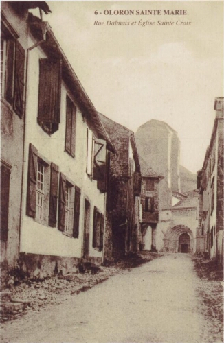 Rue Dalmais et Église Sainte Croix
