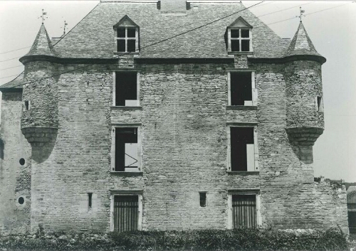 La restauration du château d'Aren