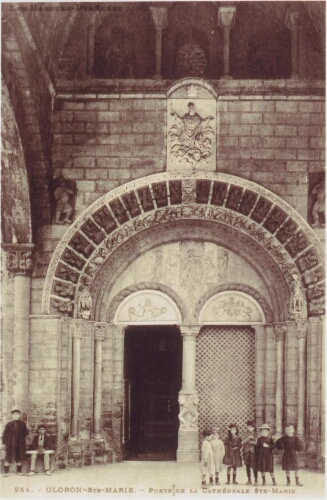 Porte de la Cathédrale Sainte-Marie