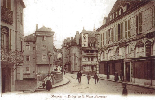 Rue Justice et pont d'Oloron