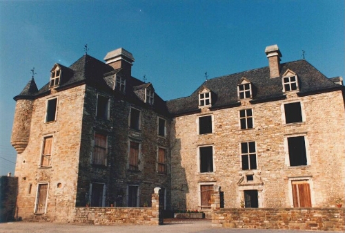 Le château d'Aren avant restauration